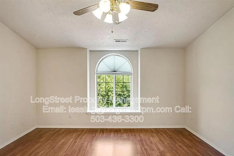 332 NE Carmen Pl — Photo 27