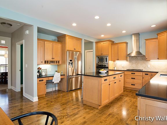 4th image of 3314 Falcon Bluff Dr NE