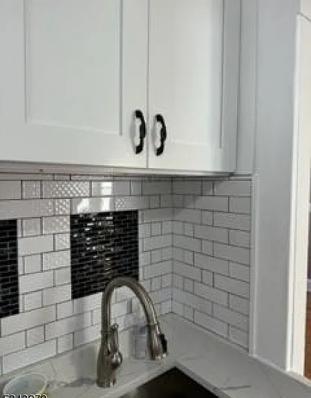 215 Jacoby St — Photo 6