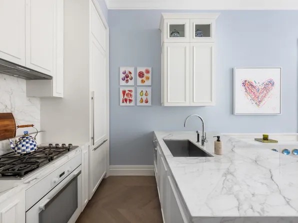 108 Leonard Street image 3 of 17