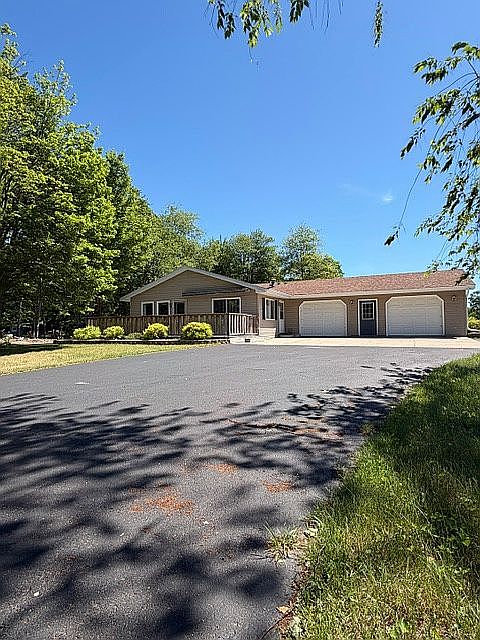 1st image of 5178 1985th Ln