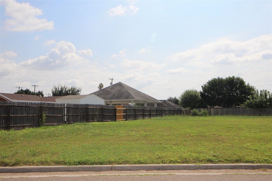 2nd image of 3713 Yellowhammer Ave