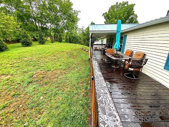 4th image of 1517 Hollow Springs Way