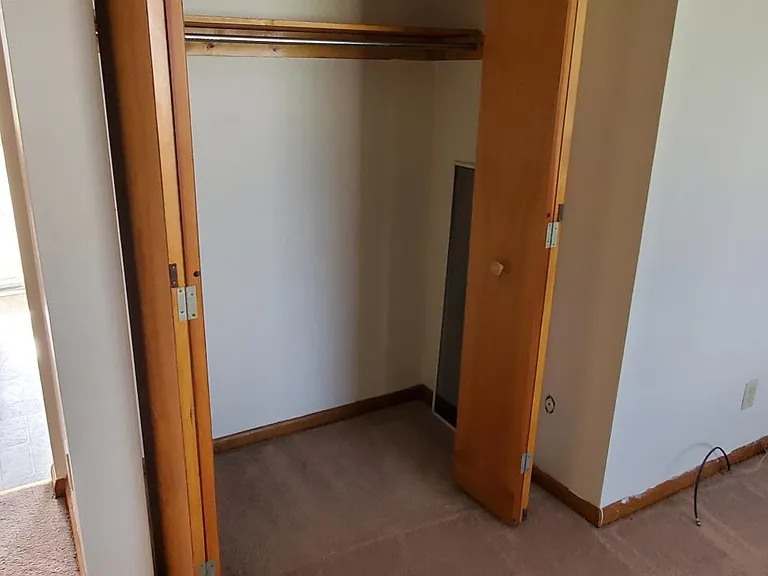 1110 Monroeville Ave #3 — Photo 6