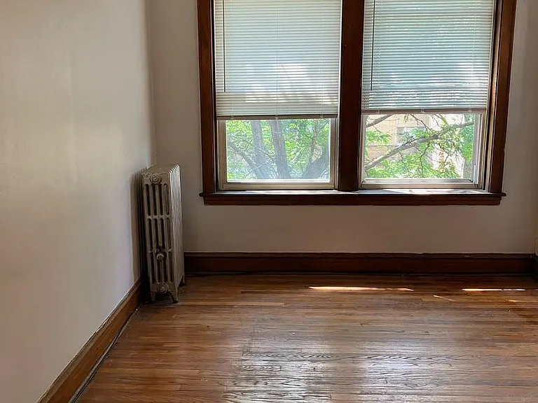 4824 W Addison St — Photo 12