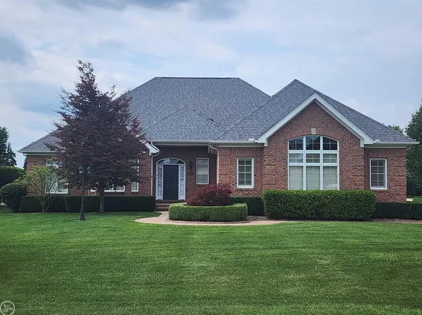 49529 Compass Point Dr, Chesterfield, MI 48047