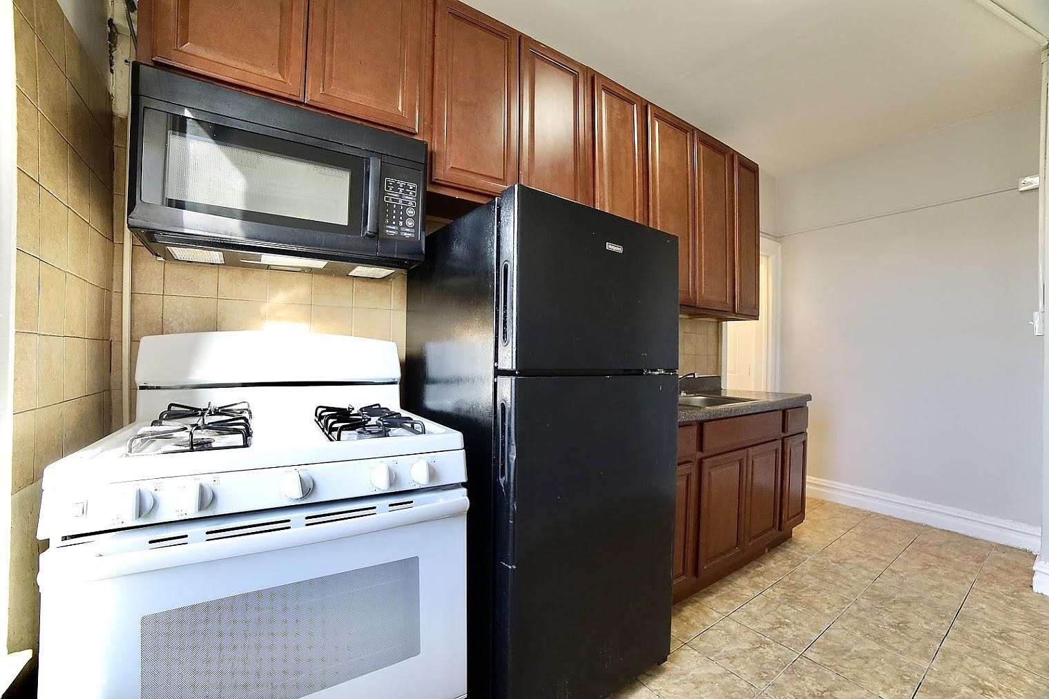 67 Stuyvesant Ave #211, Jersey City, NJ 07306 | Zillow