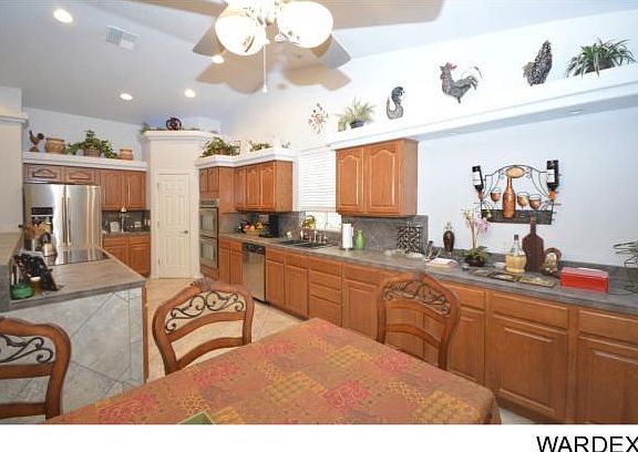 5th image of 2073 E Desert Lakes Dr