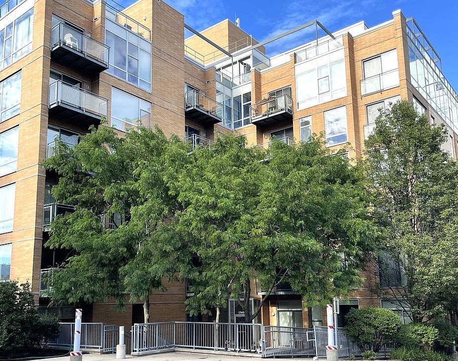 1st image of 1740 Oak Ave Unit 601