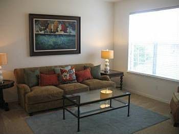 5th image of 389 Skyview Pl