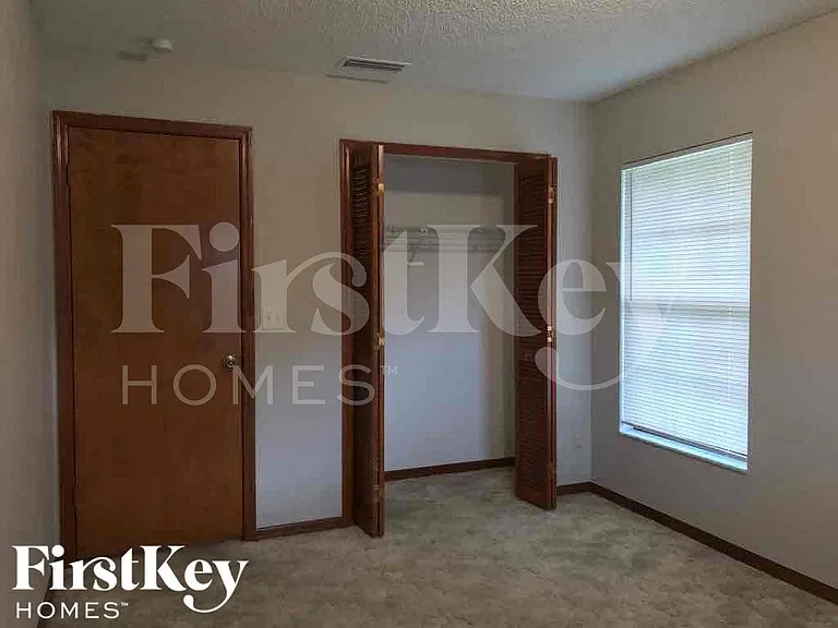 742 Eunice St — Photo 14