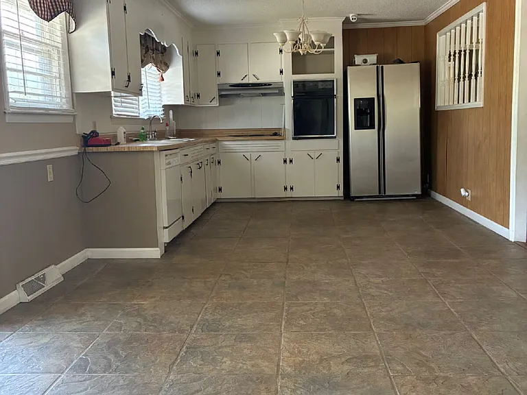3903 Shady Grove Rd — Photo 3