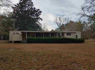 99 Crestwood Dr, Crawfordville, FL 32327