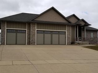 402 Eagle Ct, Shellsburg, IA 52332