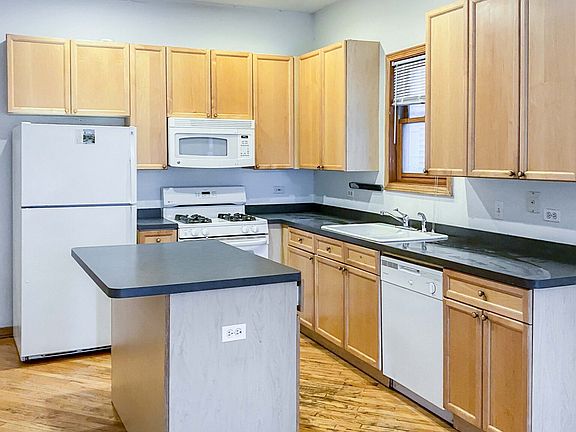 2nd image of 2735 N Wayne Ave #1S