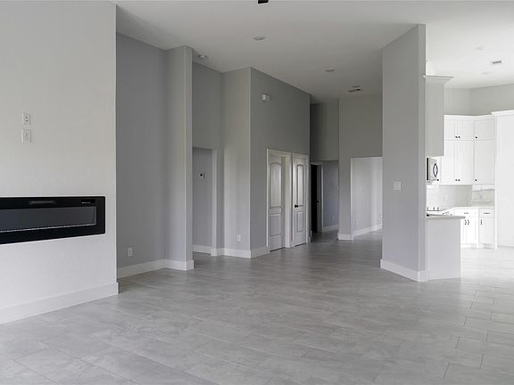 4th image of 395 Brahman Trl