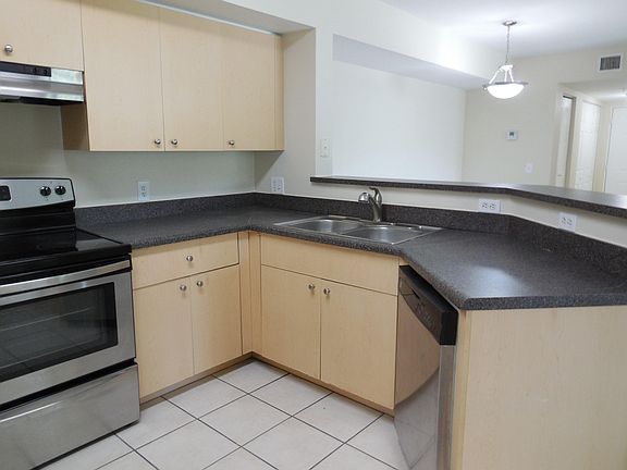 3rd image of 4041 San Marino Blvd APT 208