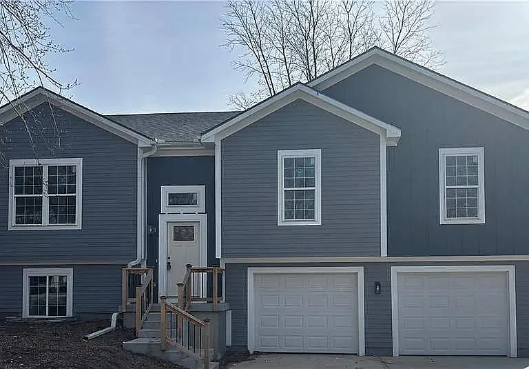 805 Thieme St — Photo 1