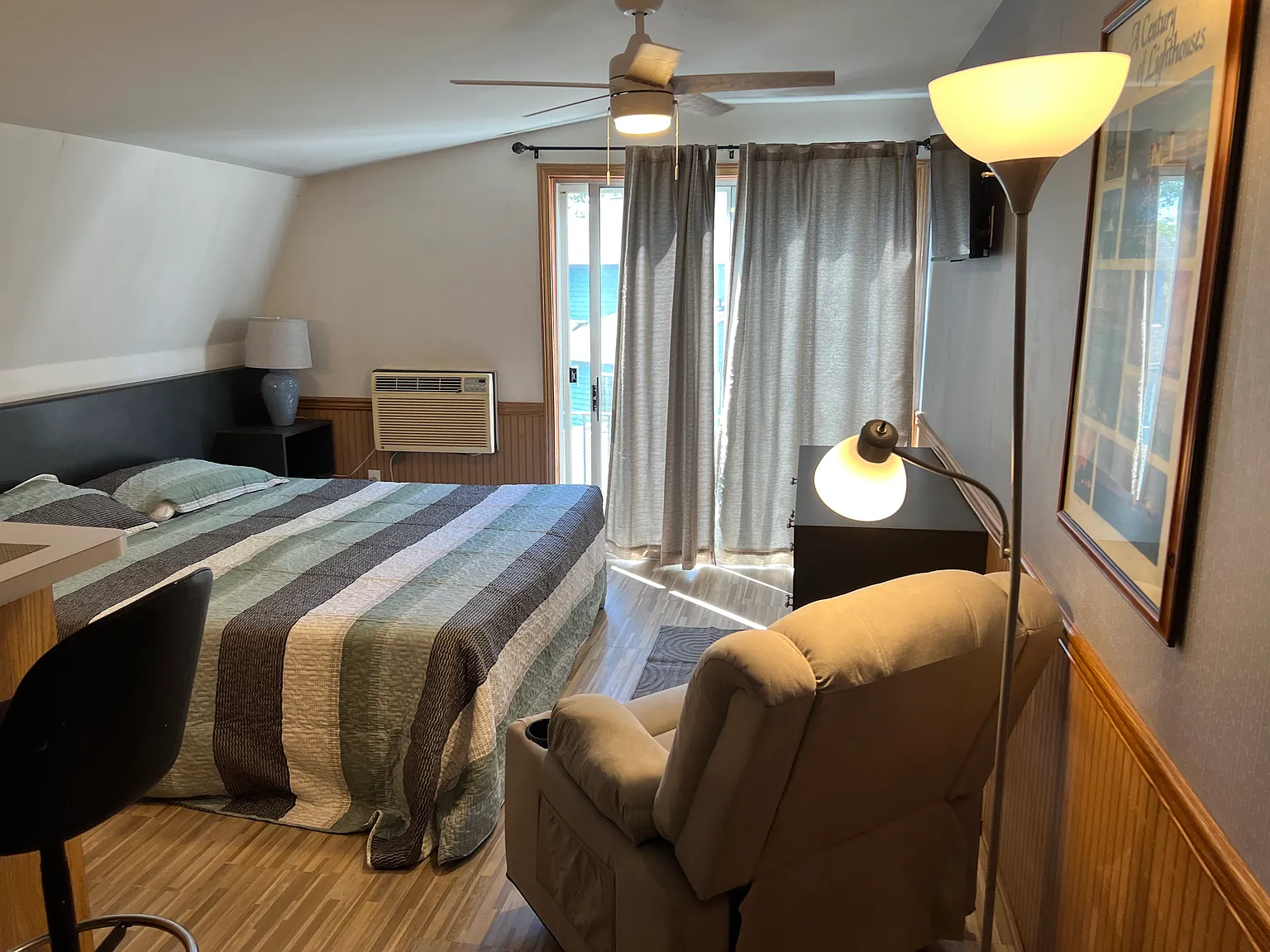 Studio, 650 sqft, $1,450 — Photo 2