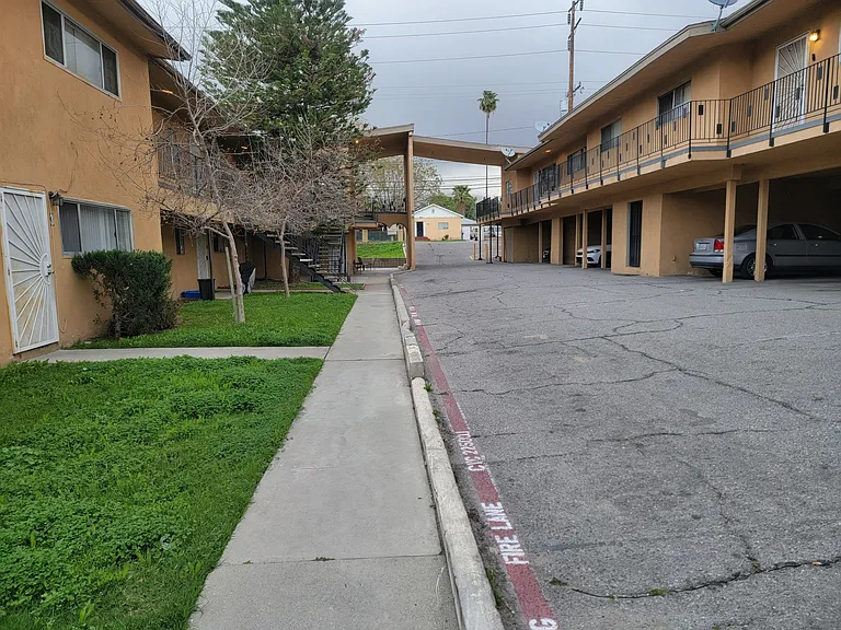 2635 Pacific St #8 — Photo 8