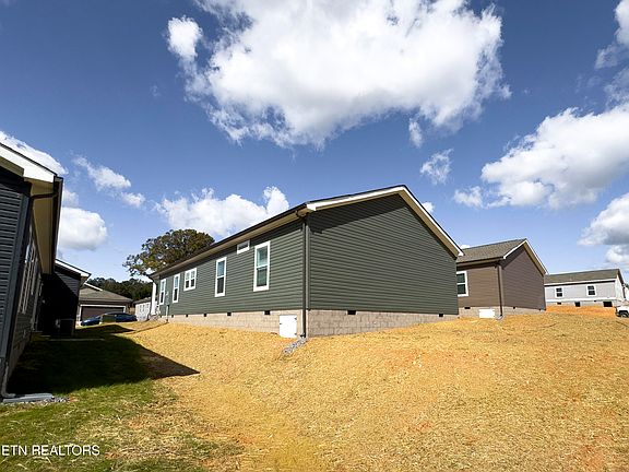 2nd image of 3772 Crimson Clover Ln