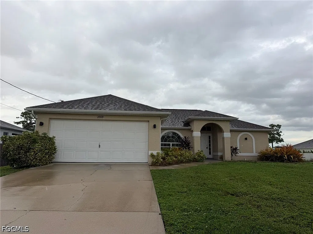 4 bed, 2.0 bath, 1540 sqft, $1,975 — Photo 1