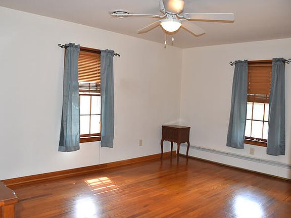 5th image of 12 Sussex Dr