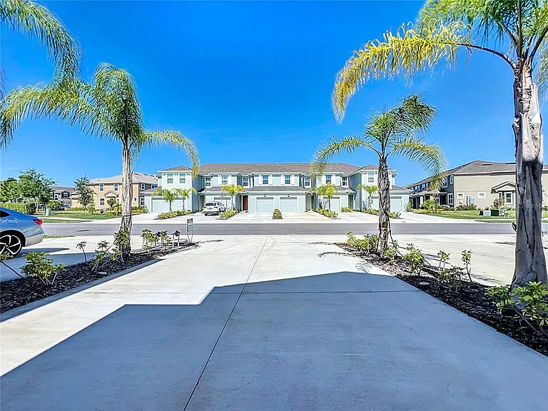 11826 Sky Acres Ter #11826 — Photo 3