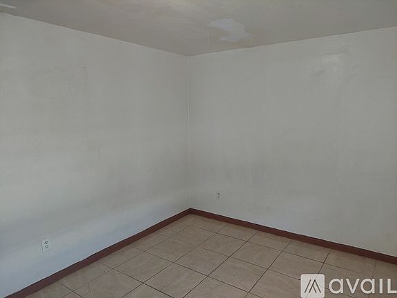 3rd image of 130 NE 132nd Ter