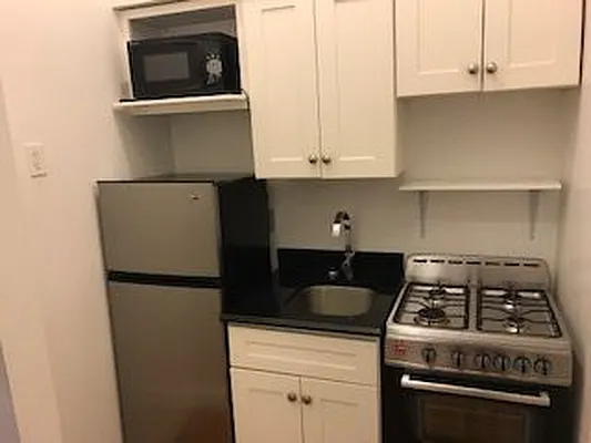 Rented by Village Living Realty | media 8