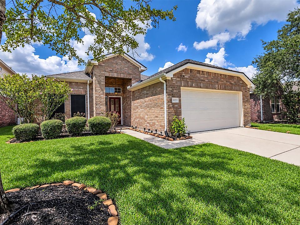 1st image of 30211 Emerson Creek Dr