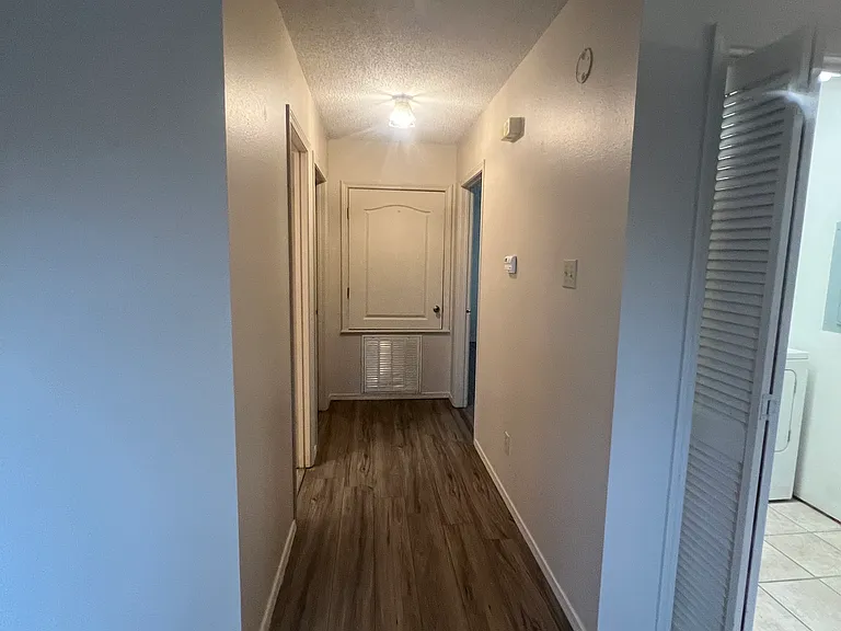 301 Wildwood Cir — Photo 9