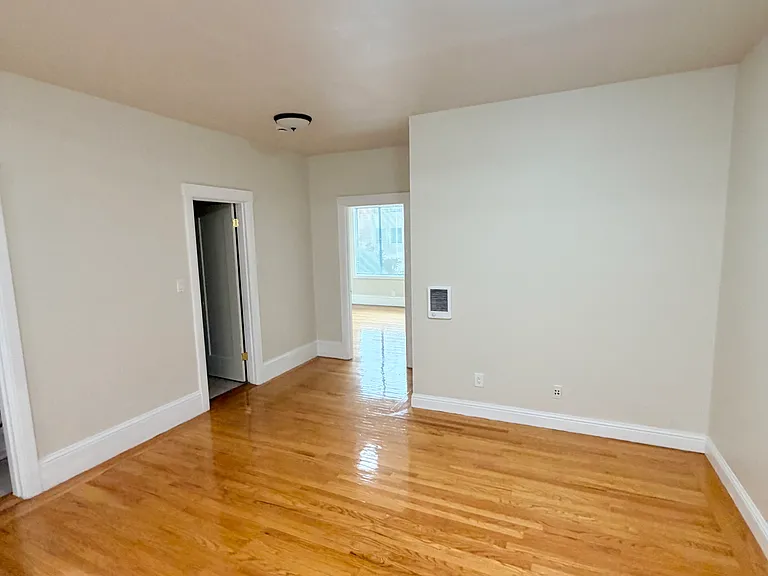 2530 Balboa St #11 — Photo 2