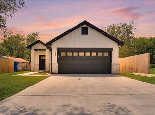 402 S Brazos Ave, Bryan, TX 77803