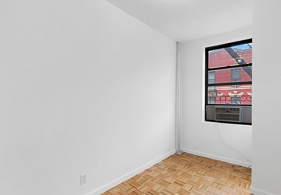 4th image of 164 Mott St #25F
