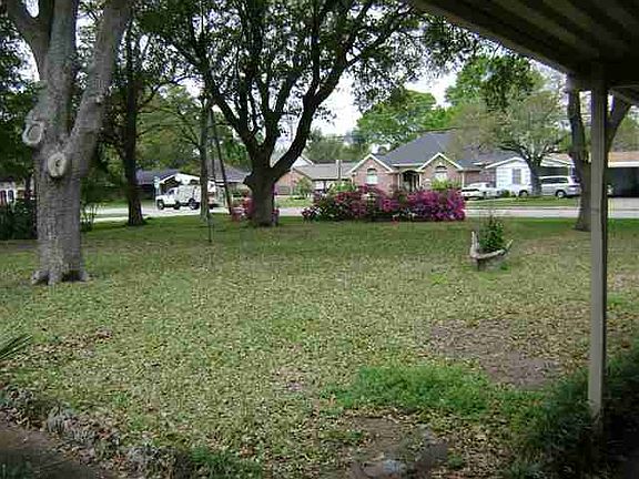 5th image of 2339 Merriman St