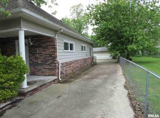 211 S Douglas St, West Frankfort, IL 62896