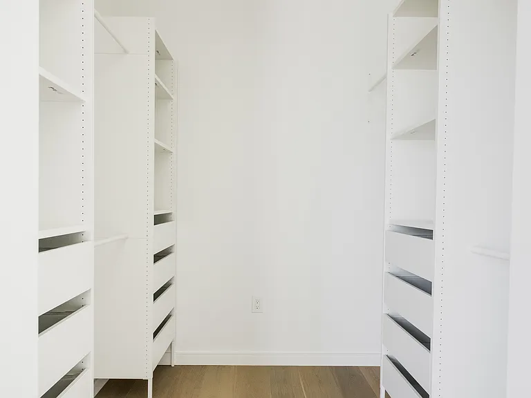 4238 4th St — Photo 20