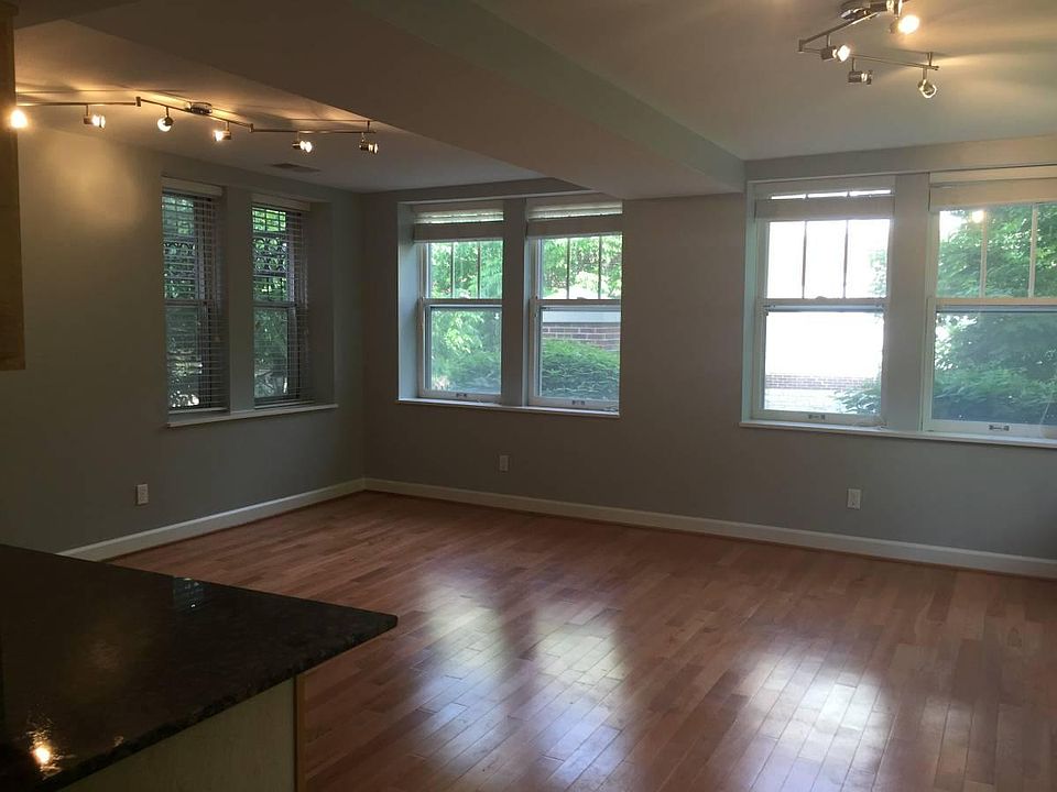 1st image of 5350 Pershing Ave
