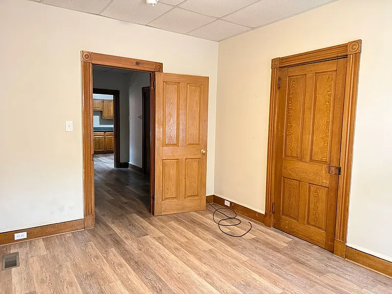 501-503 E. Chestnut St. — Photo 9