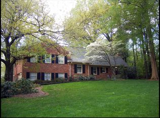 10840 Spring Knoll Dr, Potomac, MD 20854