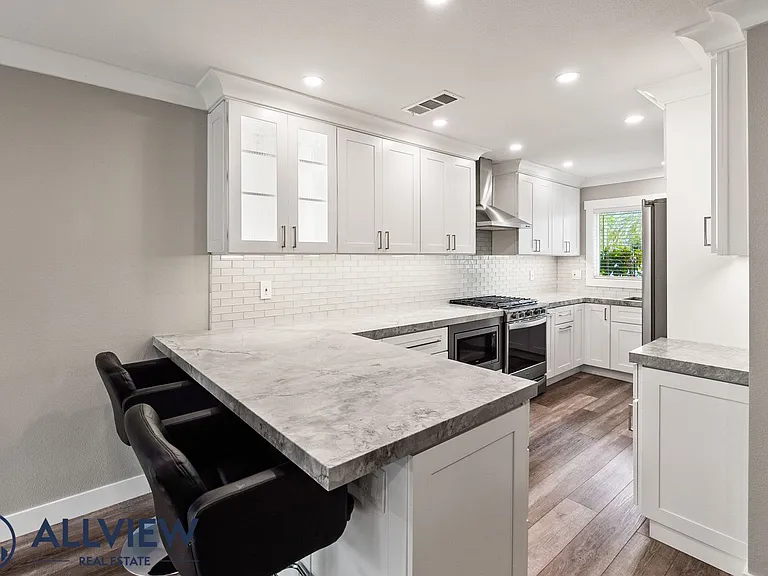 8275 Cherrywood Cir — Photo 4