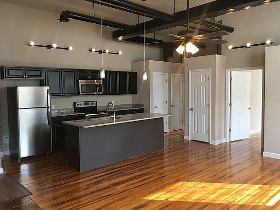 5th image of 149 S Baltimore St #203