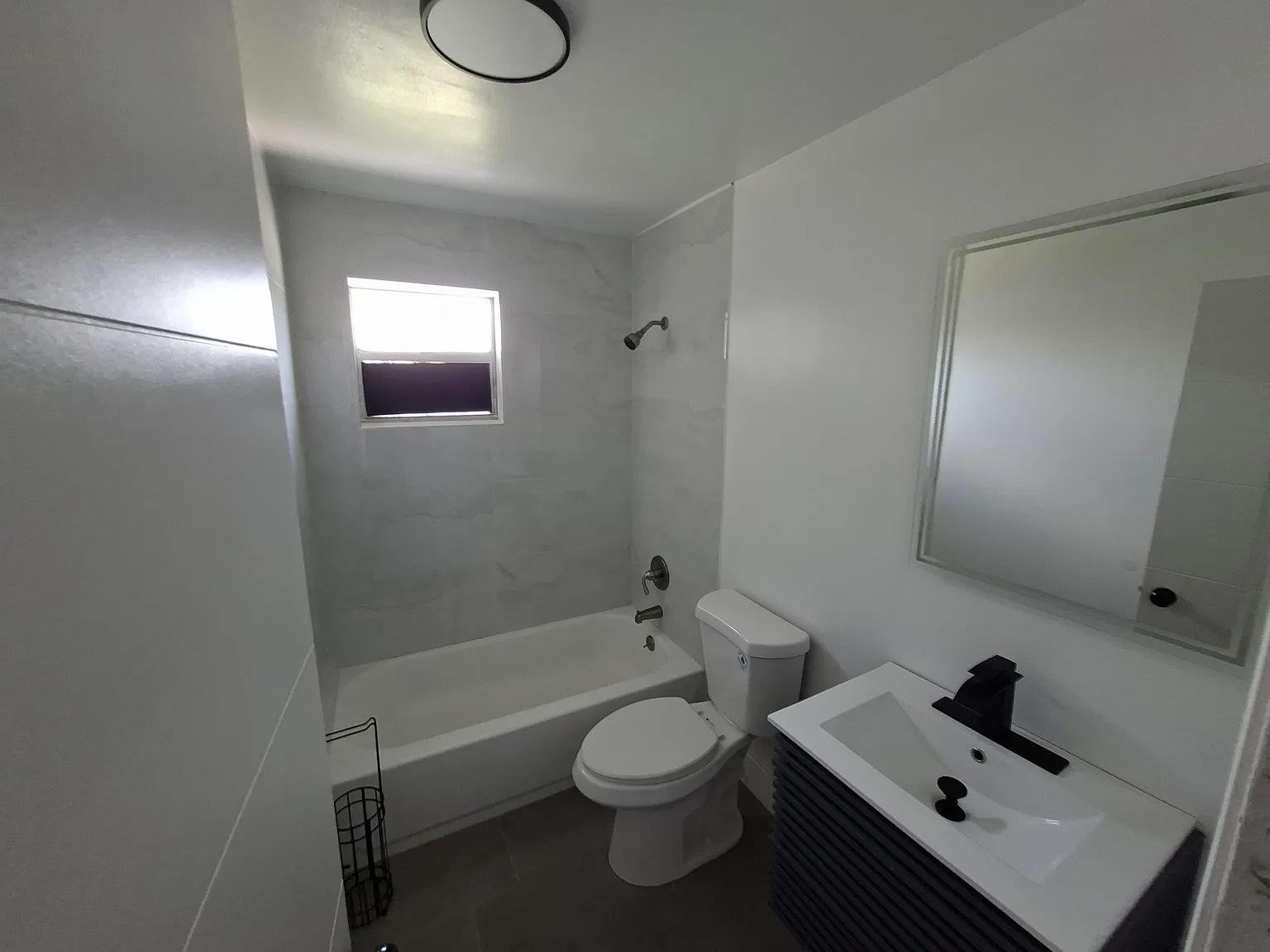 4 bed, 2.0 bath, 2000 sqft, $1,455 — Photo 2