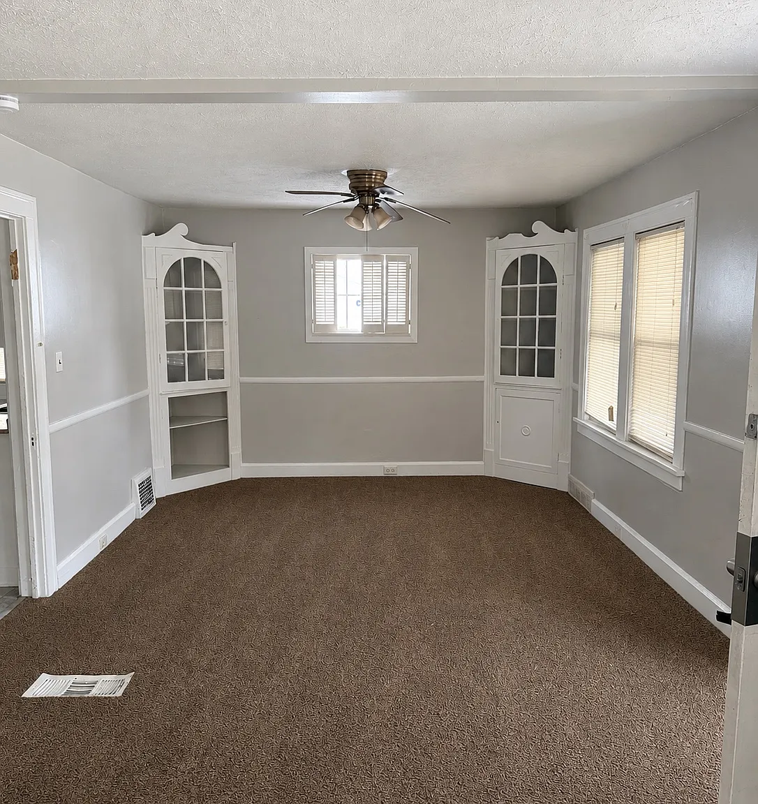 3 bed, 936 sqft, $1,450 — Photo 3