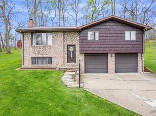 121 Vance Dr, Burgettstown, PA