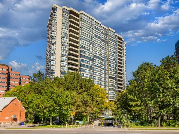 33 Elmhurst Ave #408, Toronto, ON M2N 6G8