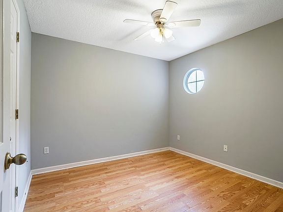 4th image of 1059 Beckingham Dr