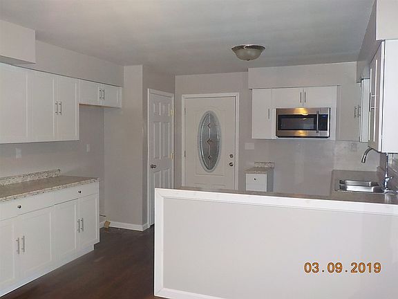 5th image of 85 Shawnee Dr
