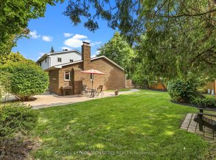 1385 Highgate Ct, Oakville, ON L6H2V4